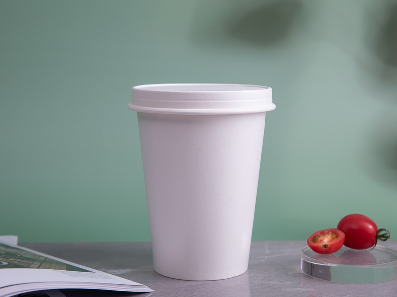 из чего сделаны компостируемые кофейные чашки?

